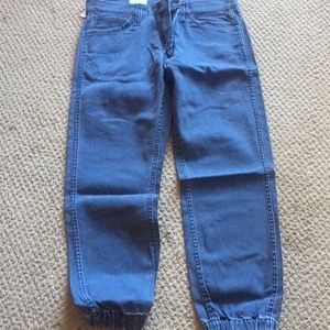 Levi’s Slim Joggers